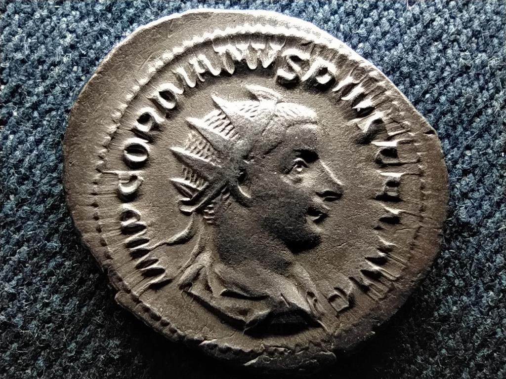Római Birodalom III. Gordianus (238-244) Ezüst Antoninianus RIC 83 AETERNITATI AVG
