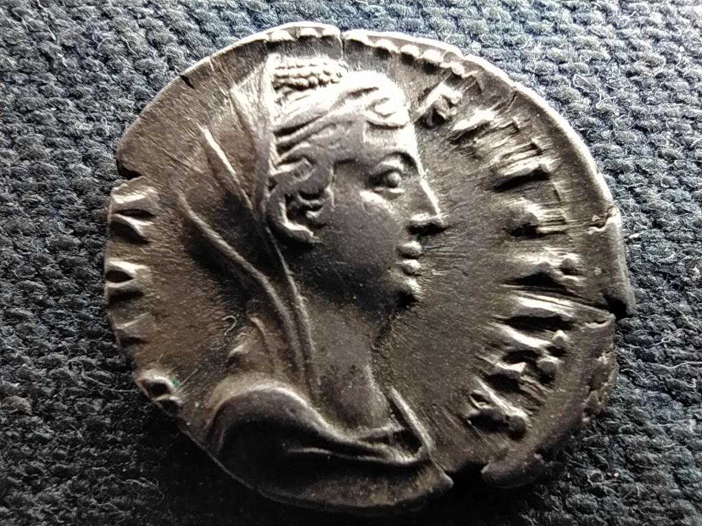 Római Birodalom II. Faustina (161-175) Ezüst Dénár AETERNITAS