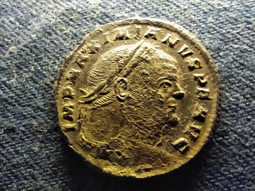 Római Birodalom Galerius Maximianus (305-311) Follis SACRA MONET AVGG ET CAESS NOSTR V AQP