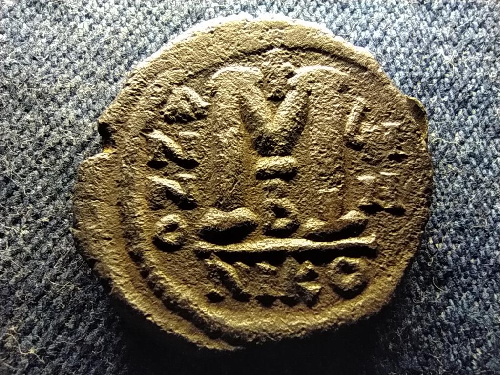 Bizánci Birodalom II. Iusztinosz (565-578) Follis DN IVSTINVS PP AVG / M ANNO NIKO