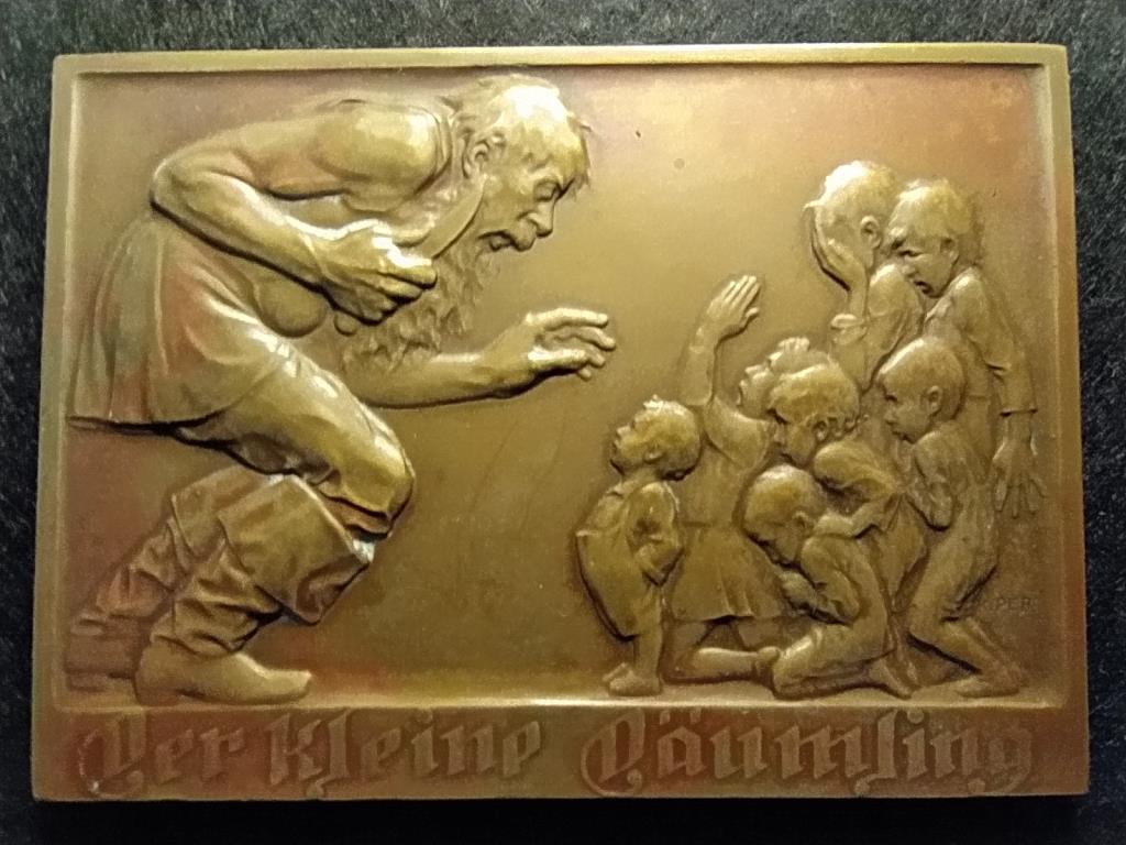 Ausztria Ludwig Bechstein Kis hüvelykujj című mese bronz plakett 85×55mm 124,35g