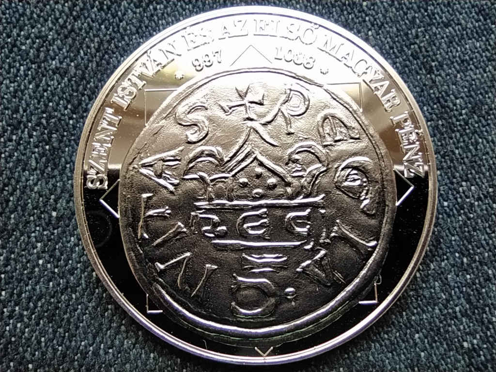 A magyar nemzet pénzérméi Szent István és az első magyar pénz 997-1038 .333 ezüst