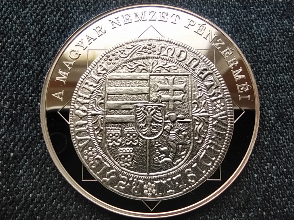 A magyar nemzet pénzérméi Az első évszám magyar pénzen 1490-1516 .999 ezüst