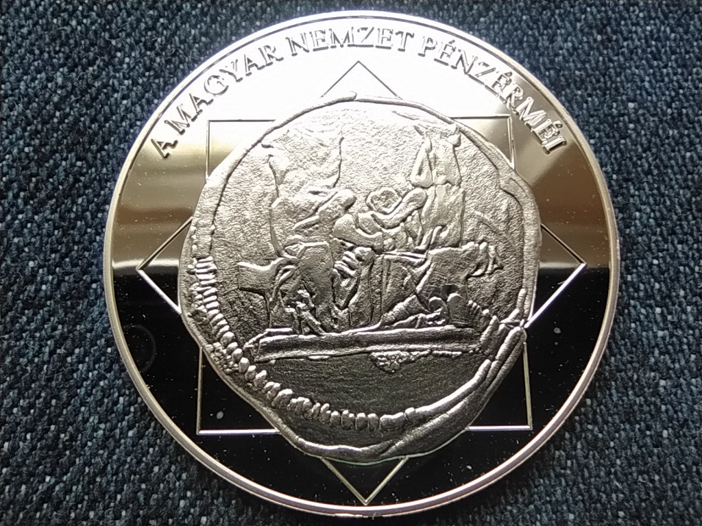 A magyar nemzet pénzérméi A Budai vár első ábrázolása érmén 1308-1342 .999 ezüst