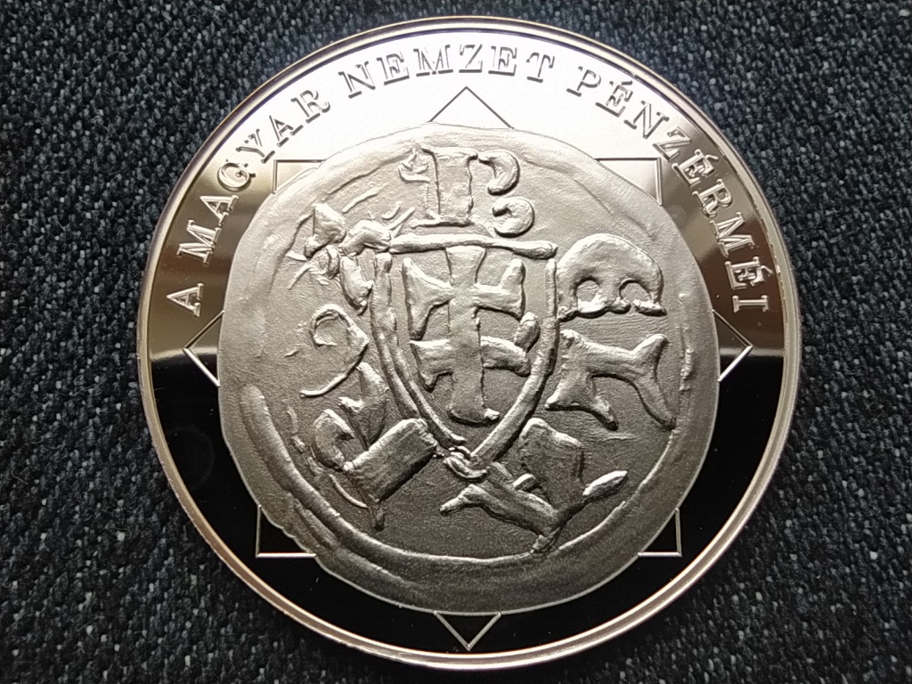 A magyar nemzet pénzérméi Első kettőskereszt címerben 1172-1196 .999 ezüst