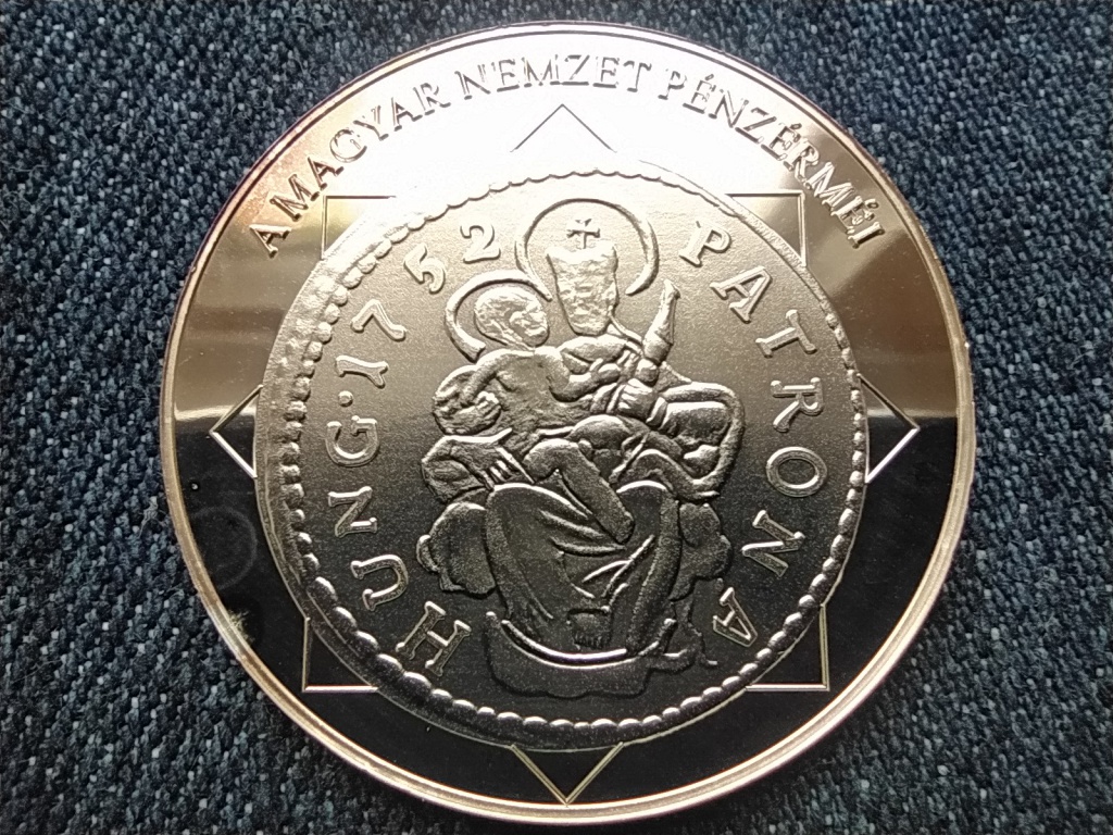 A magyar nemzet pénzérméi Az utolsó magyar ezüst dénár 1740-1780 .999 ezüst