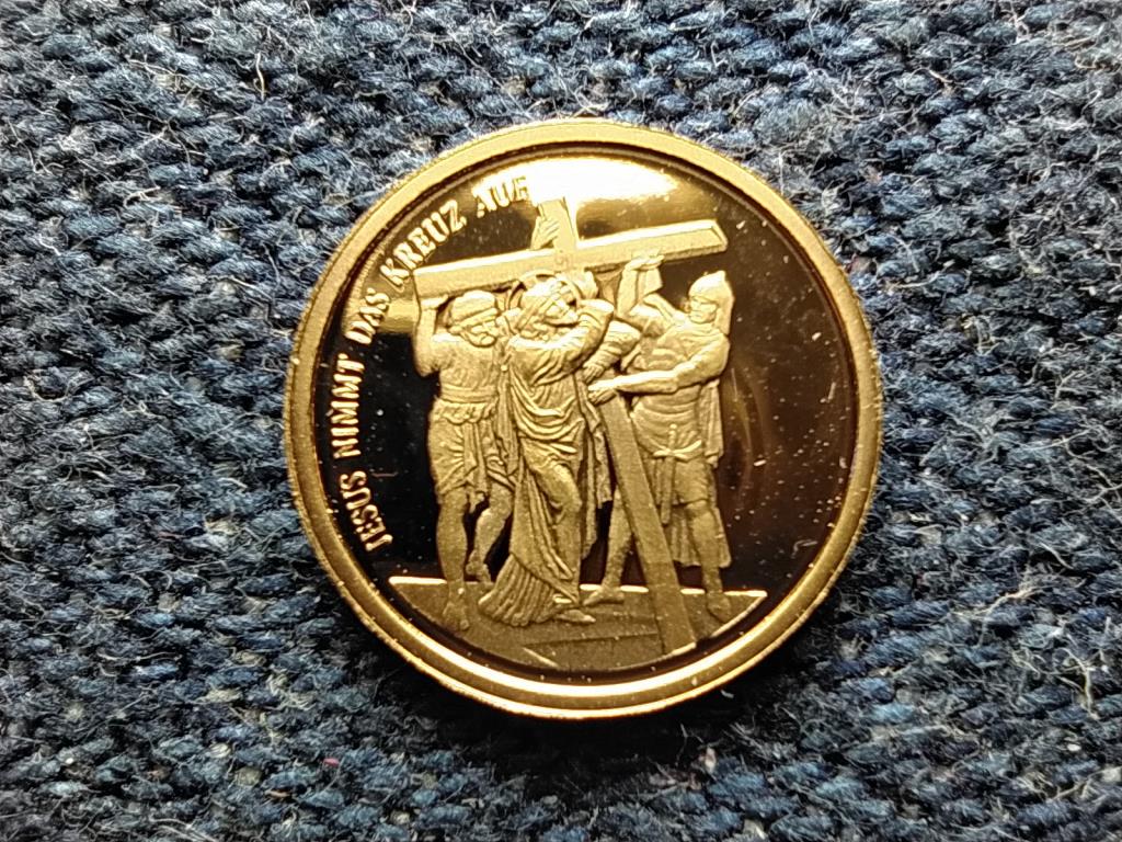 Történelmi Ausztria mini arany Jézus felveszi a keresztet .585 arany 0,5g