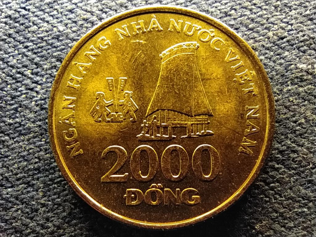 Vietnám 2000 Dong