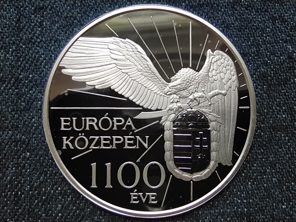 1100 éve Európa közepén .999 ezüst