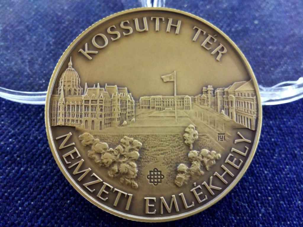 Kossuth tér Nemzeti Emlékhely 2000 Forint