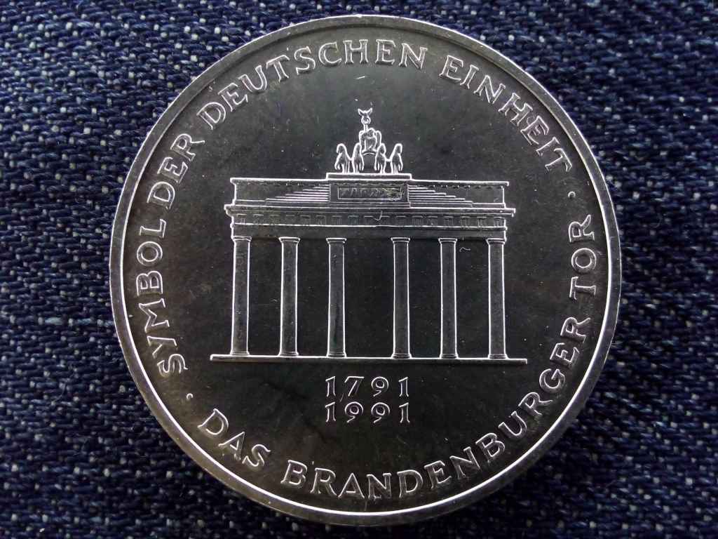Németország 200 éves a Brandenburgi Kapu .625 ezüst 10 Márka