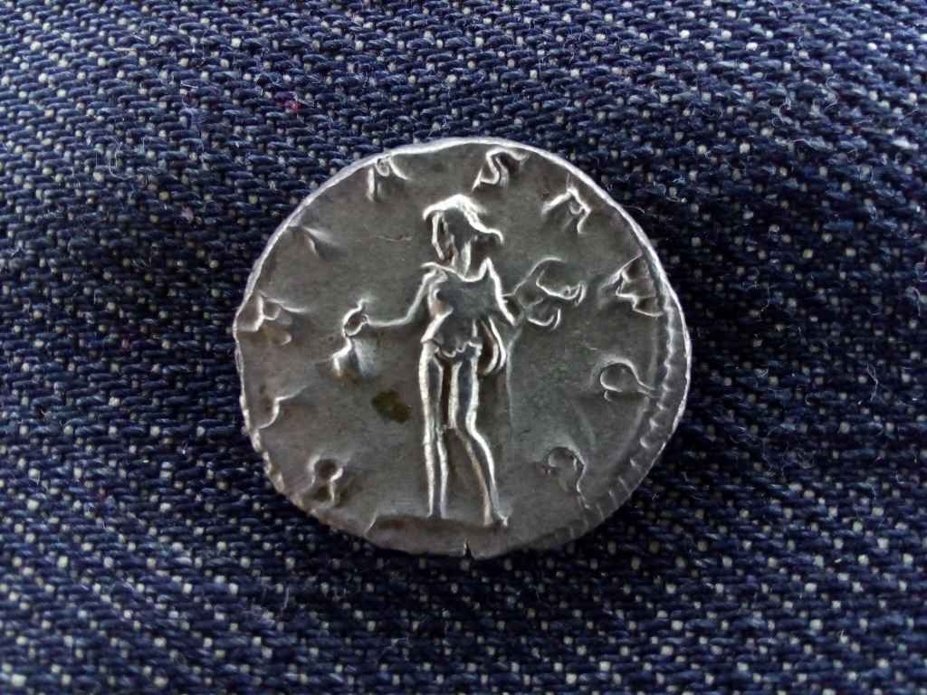 Római Birodalom Herennius Etruscus (250-251) ezüst Antoninianus