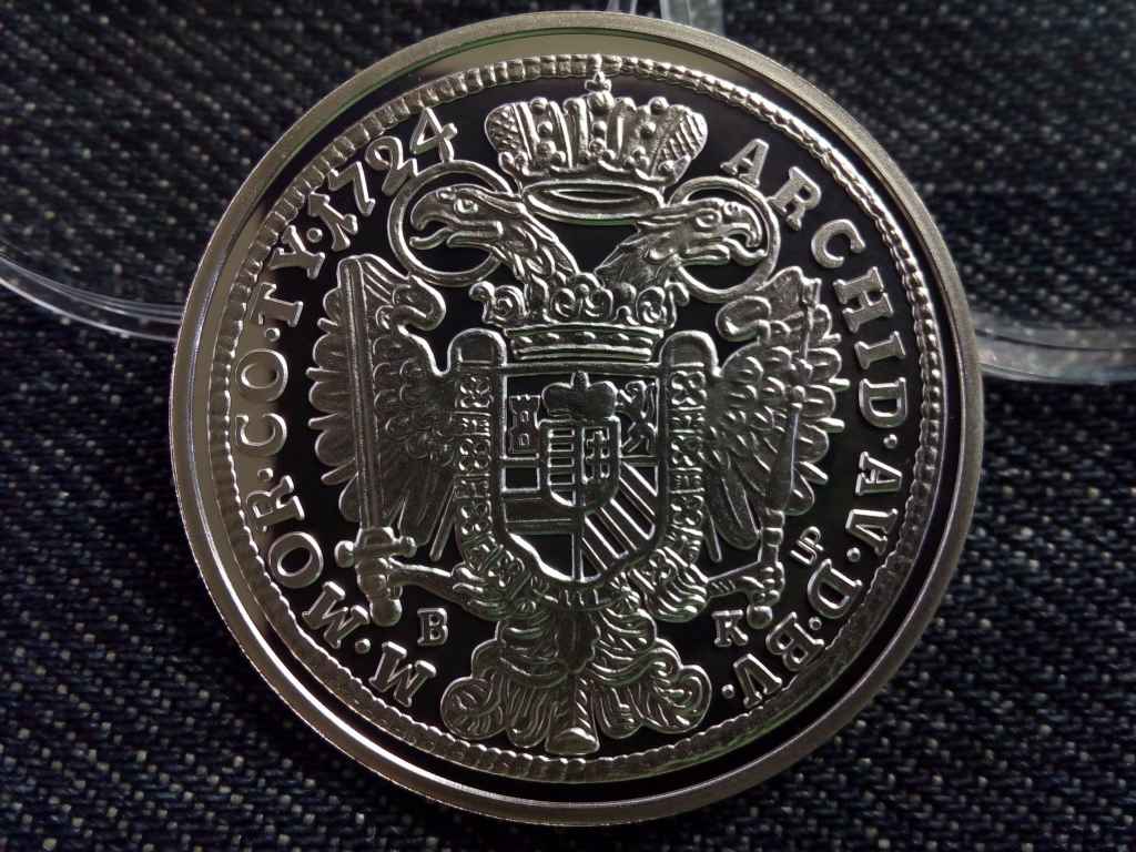 Történelmi féltallérok utánveretben III. Károly féltallérja 1724 .999 ezüst