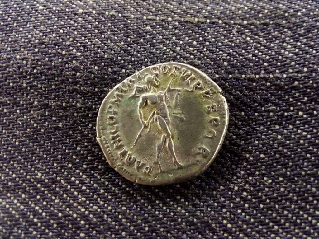 Római Birodalom Traianus (98-117) Ezüst Dénár 