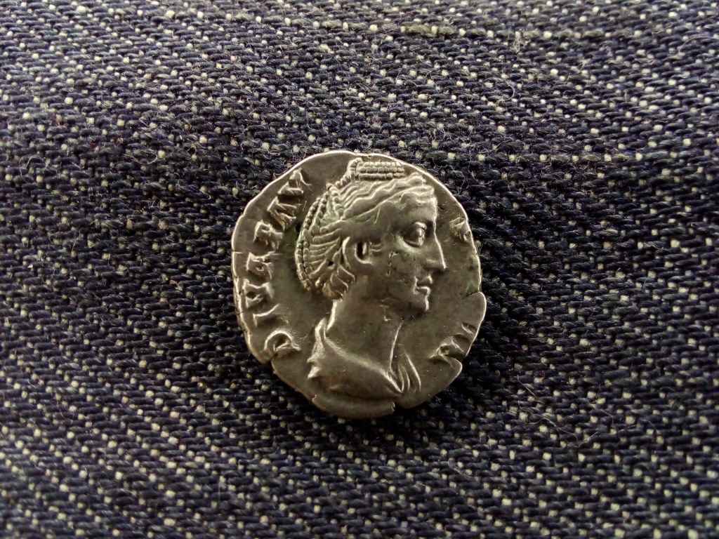 Római Birodalom Faustina I (140) ezüst Dénár