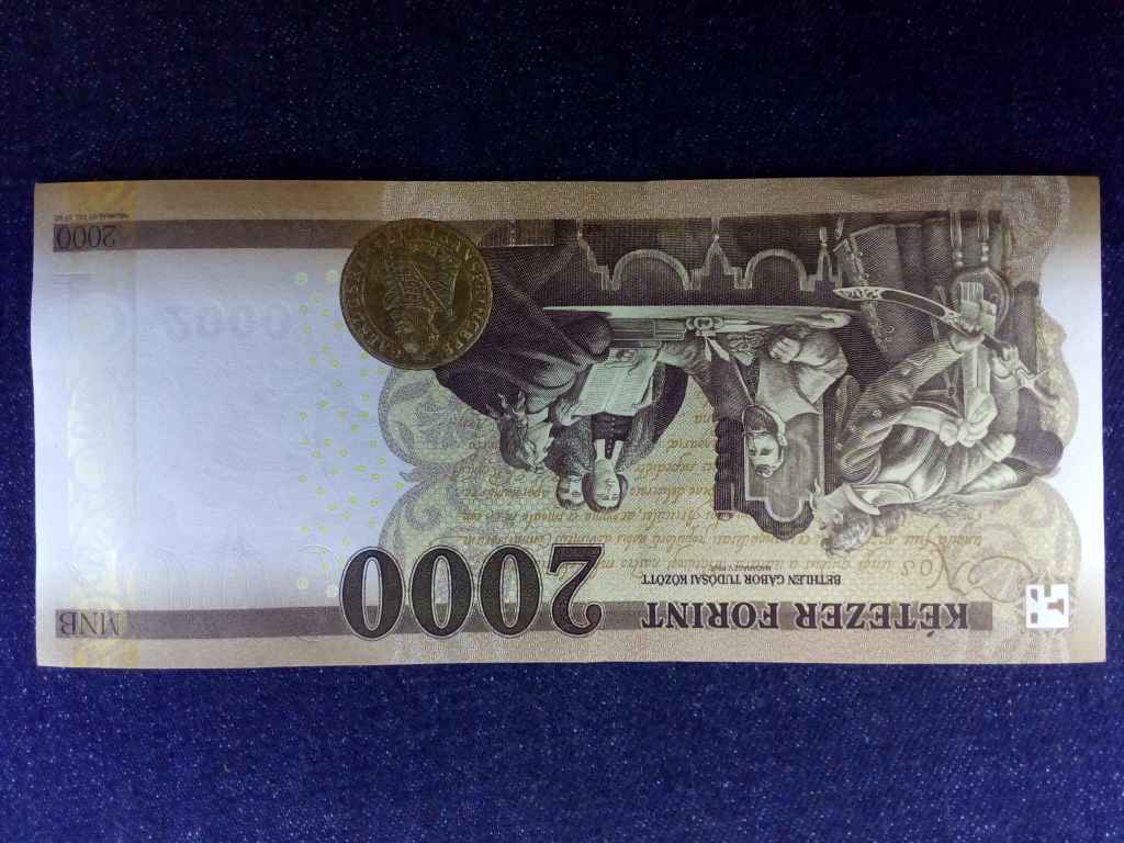 Harmadik Magyar Köztársaság (1989-napjainkig) 2000 Forint bankjegy