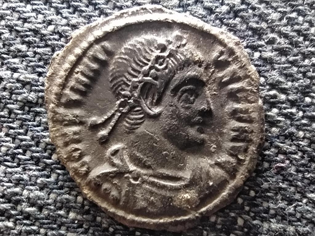 Római Birodalom II. Constantius (337-361) Follis RIC 194 VICTORIAE DD AVGG Q NN