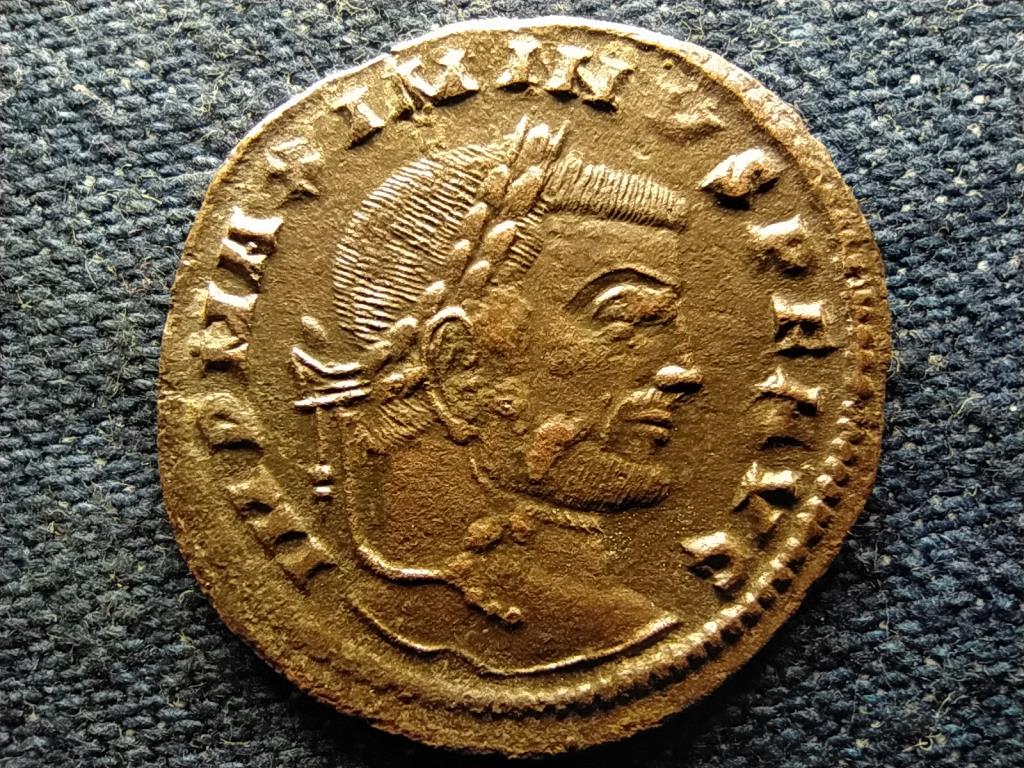 Római Birodalom II. Maximinus Daia (310-313) Follis RIC 227b IOVI CONSERVATORI