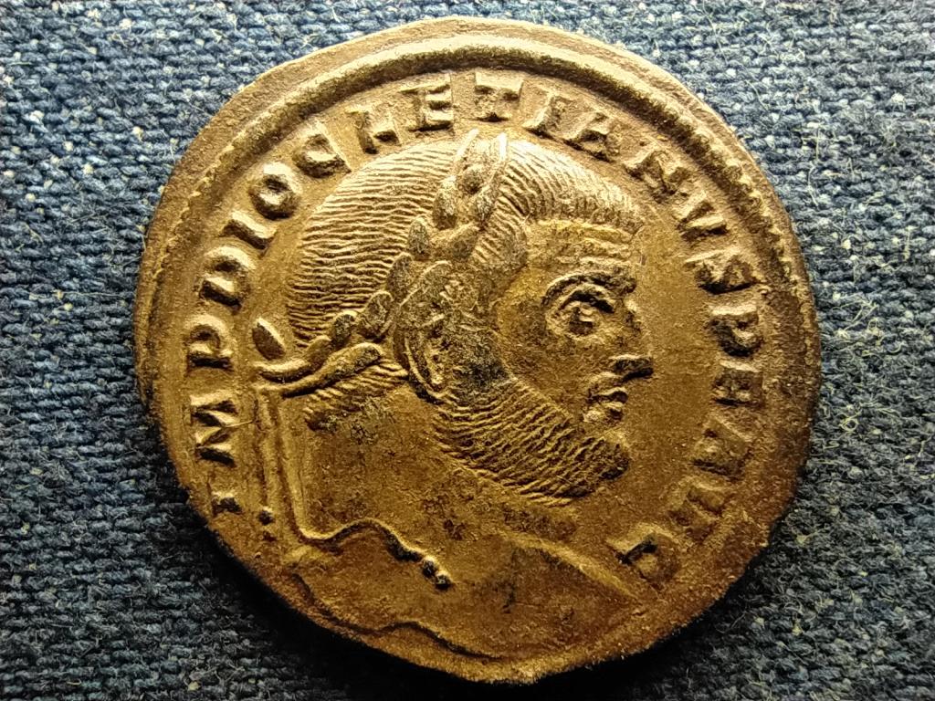 Római Birodalom Diocletianus (284-305) Follis RIC 35a SACRA MONETA AVGG ET CAESS NOSTR VI AQP