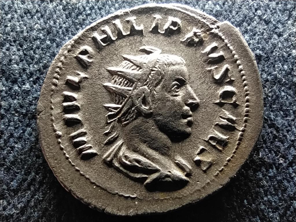 Római Birodalom I. Philippus (244-249) Ezüst Antoninianus RIC 218d PRINCIPI IVVENT
