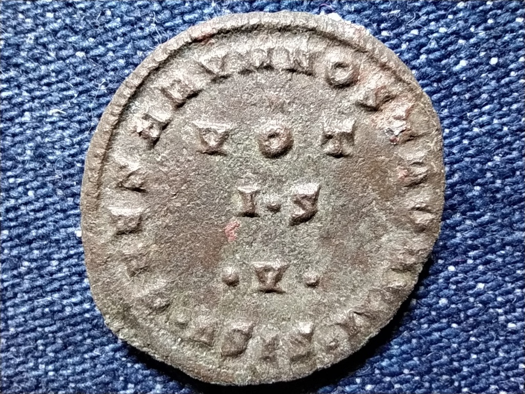 Római Birodalom Licinius (308-324) Follis CAESARVM NOSTRORVM VOT IS V